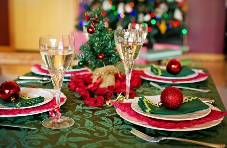 Un Natale diverso. Ai tempi del Covid-19 Un Natale diverso. Ai tempi del Covid-19