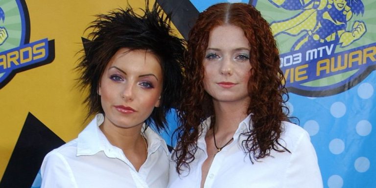Il ritorno delle finte lesbiche preferite degli anni 2000: le t.A.T.u. tornano in scena Il ritorno delle finte lesbiche preferite degli anni 2000: le t.A.T.u. tornano in scena