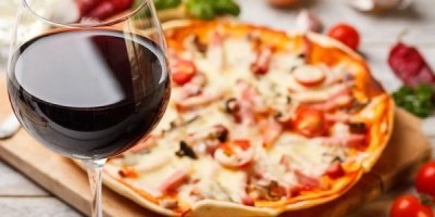 pizza vino rosso